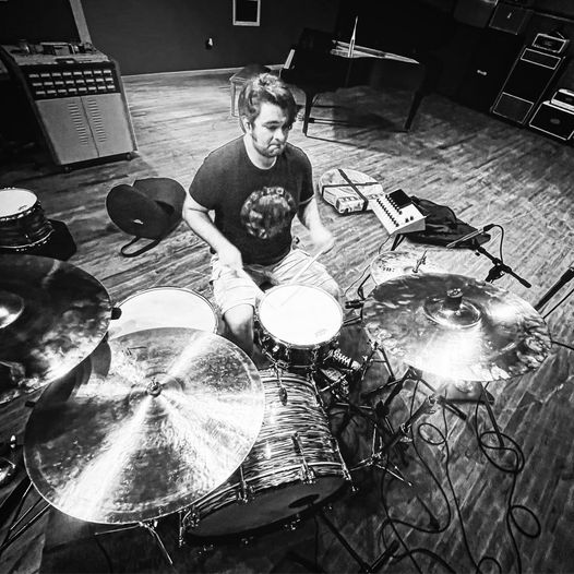 Jason Hartless recording at Pearl Sound Studio